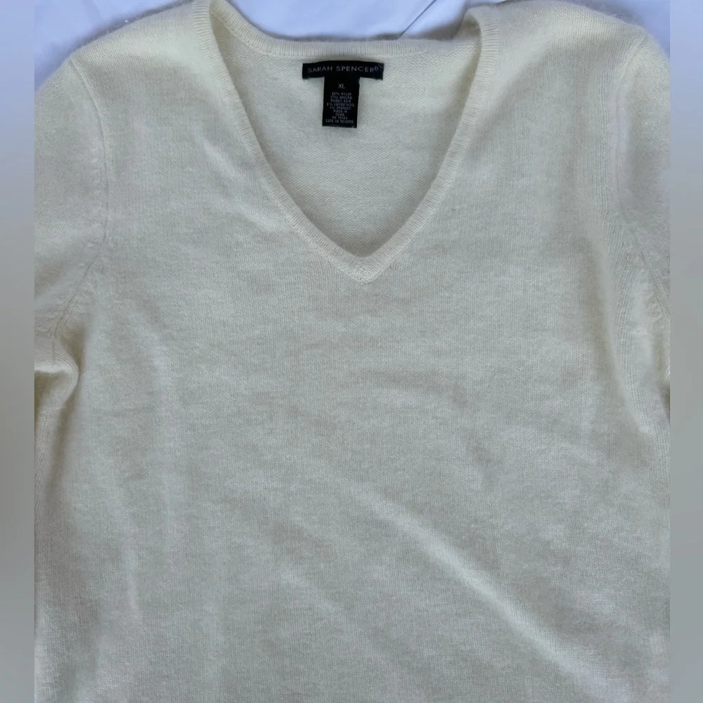 Sarah Spencer Cream Color Lambswool Angora Rabbit Hair V-neck Sweater size XL - Picture 4 of 8